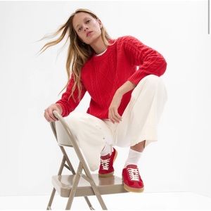 Abercrombie & Fitch red cable knit sweater